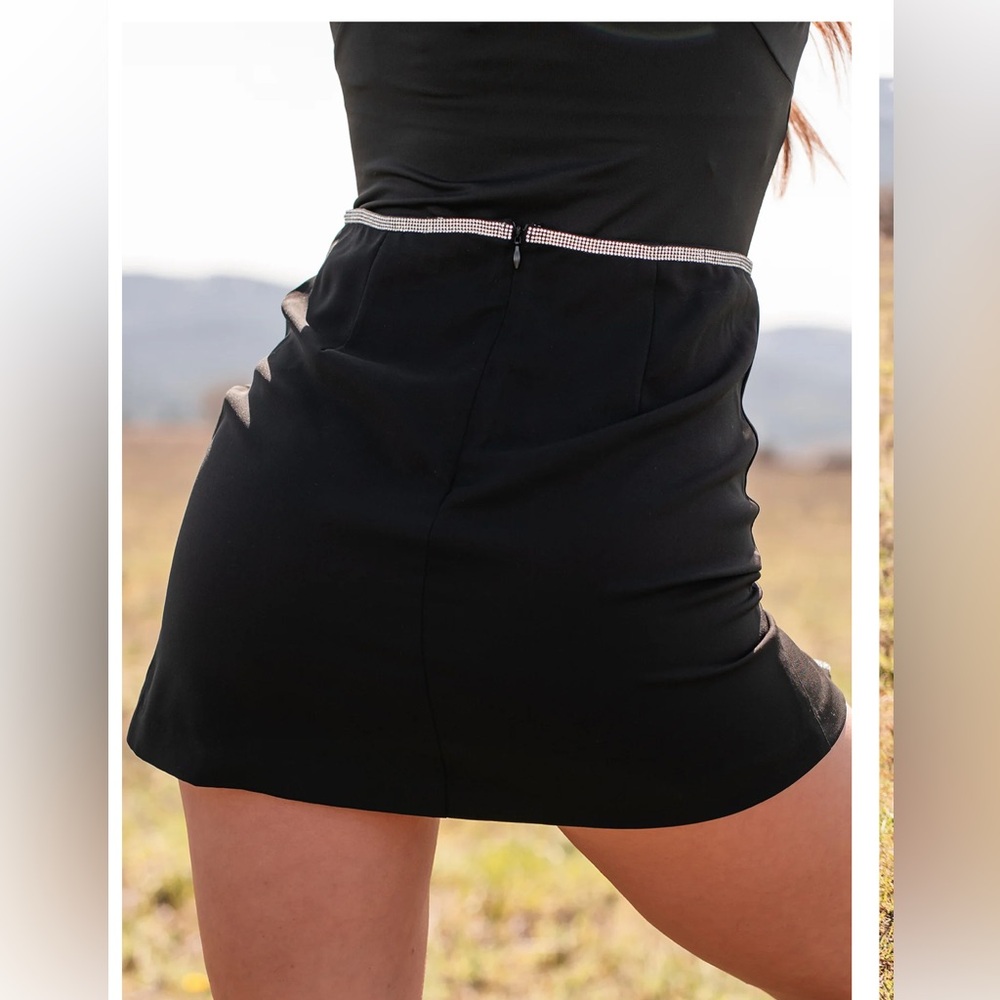 Le Lis Black Skirt with Silver Accents NEW WITH TAGS - Picture 3 of 7
